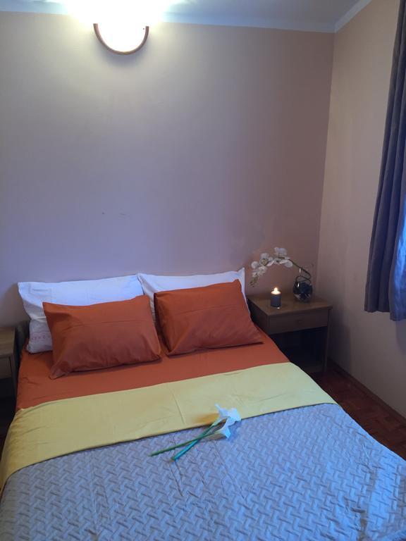 Apartment Summer 1 Pula Bagian luar foto